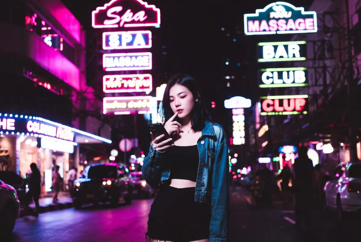 How to Choose a Safe Nightlife Workplace - Avoid Scams 2026